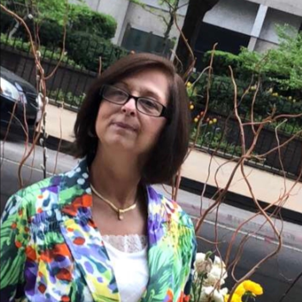 Meet your Posher, Debbie
